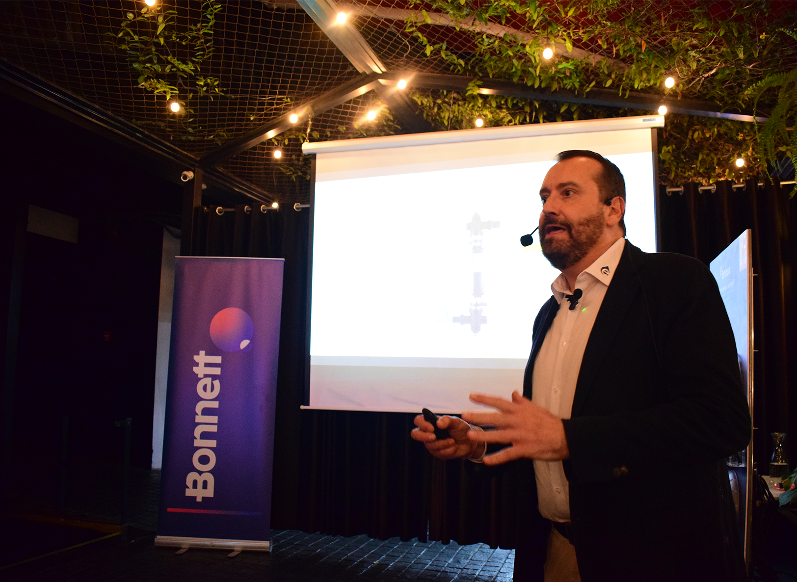 charla soluciones de equipos para piscinas