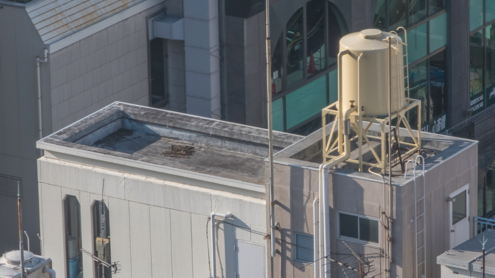 Descubre qué es y cómo funciona una bomba de agua para tanque. Conoce los diferentes tipos disponibles y aprende a elegir la ideal.